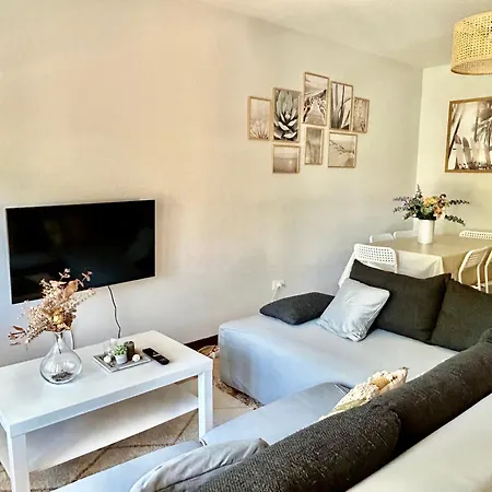 Centrico Piso Parking Privado En La Playa サンシェンショ